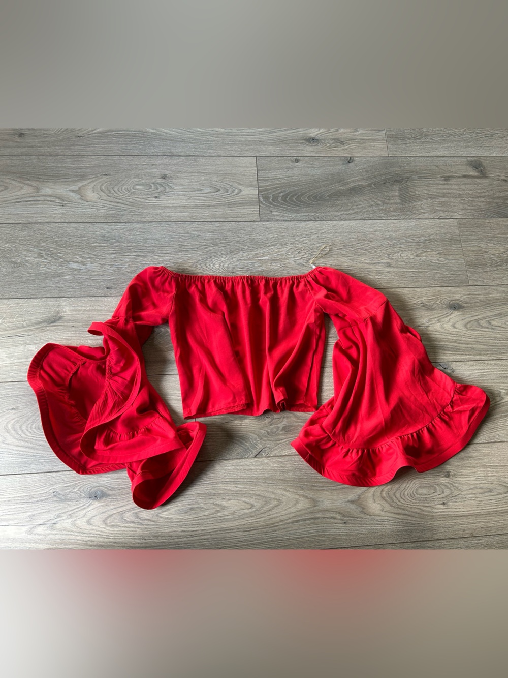 HOT & DELICIOUS Red Exaggerated Bell Sleeve Boho cropped top Size Large New